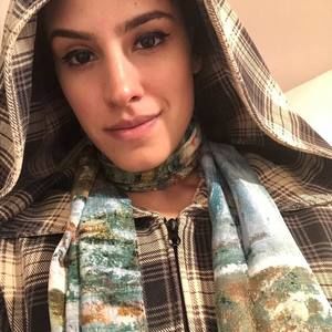 Meet your Posher, Almitra